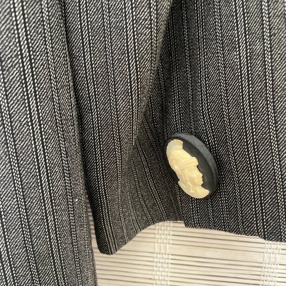 Romeo Gigli Cameo Runway Jacket Extremely Rare Vintage 90s Piece From Italy - Picture 8 of 8